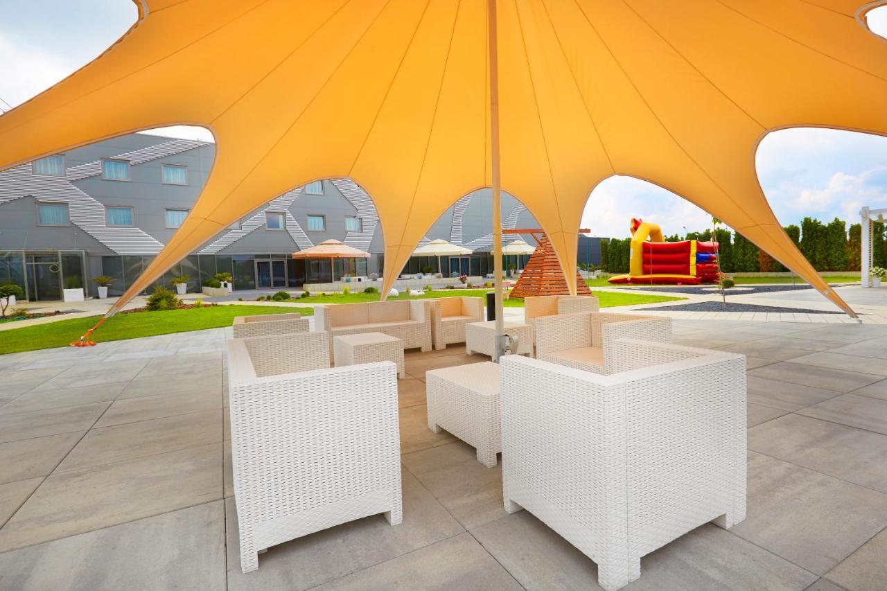 Hotel Porto Radomsko Eksteriør bilde
